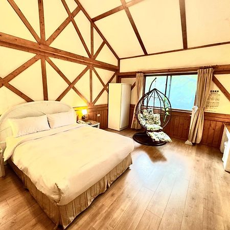 Ivy Motel Chiayi Buitenkant foto