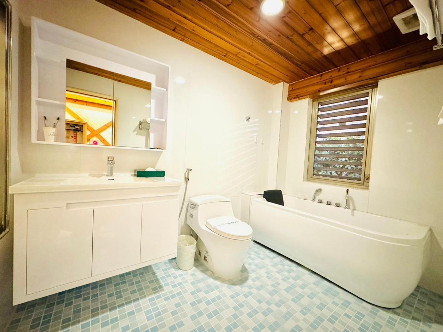 Ivy Motel Chiayi Buitenkant foto