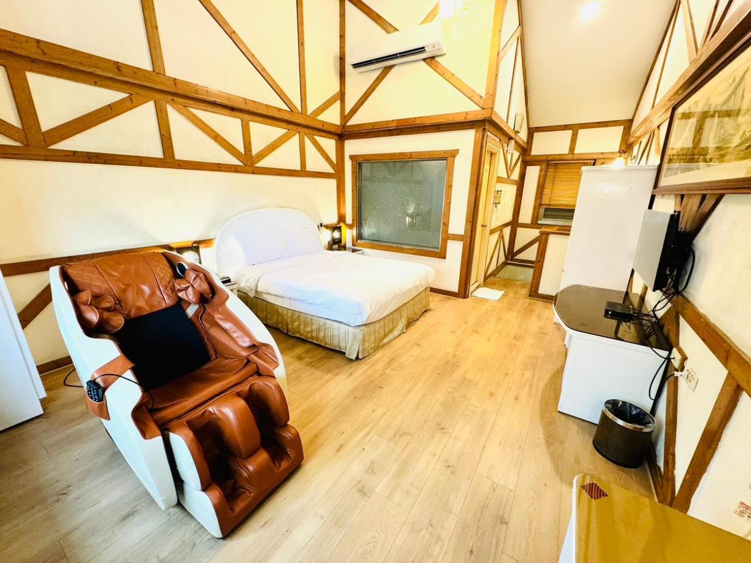 Ivy Motel Chiayi Buitenkant foto